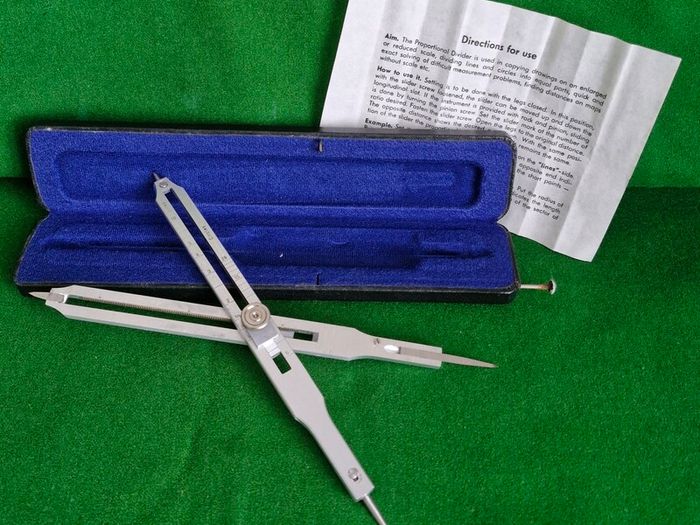 Vintage Jakar Proportional Dividers