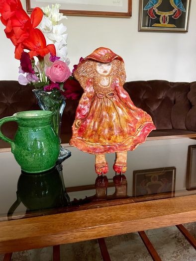 20th Century Holly Hobbie Style Wall Decoration Plaster Glazed & Painted 3-D
