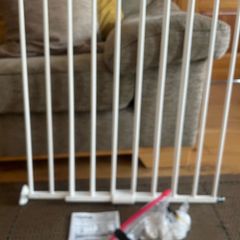 Baby security gate