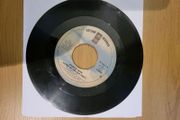 Andrew Gold Never Let Her Slip Away 7 inch Vinyl Single Asylum K 13111