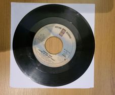 Andrew Gold Never Let Her Slip Away 7 inch Vinyl Single Asylum K 13111