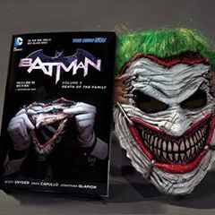 Batman Death of the Family Book & Mask