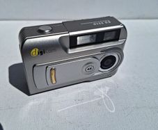 DigiCam digital camera