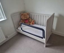 Cot bed