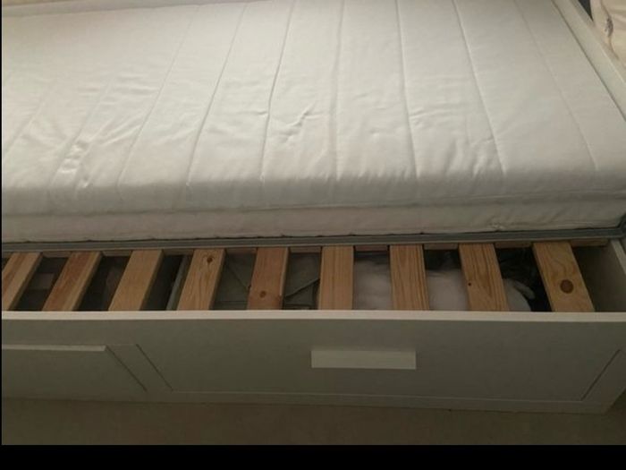 IKEA brimmes day bed