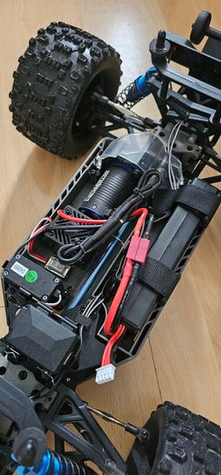 Ftx ramraider rc brushless waterproof  1/10 with box etc ready to run