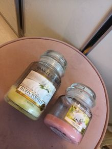 2 x yankee candles