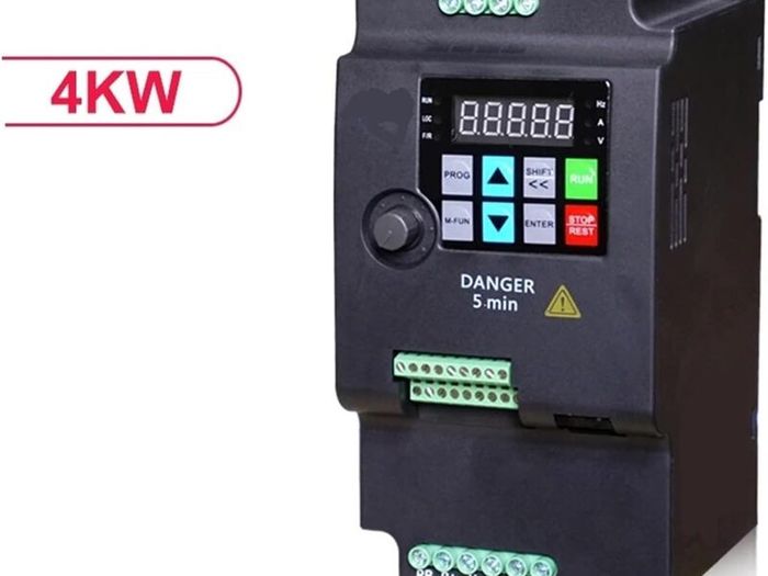 220v 380v 4kw  Motor Speed Controller VFD Inverter Frequency Converter(4KW 380V)