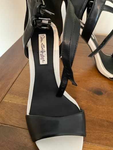 Sandles size 5 , Miss selfridge , perfect condition