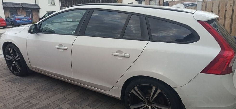 Volvo V60 D4 Business Edition (new engine)