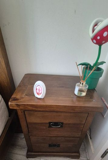 Bedside cabinets