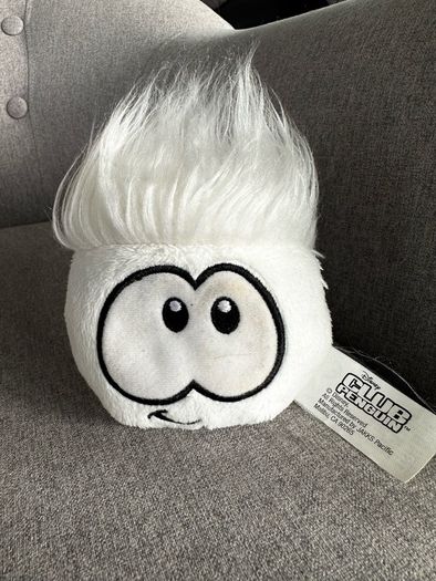 Club Penguin white puffle