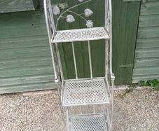 Plant stand