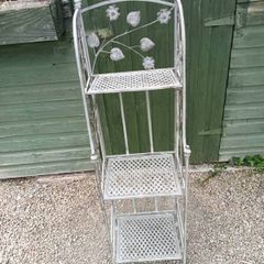 Plant stand