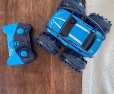 Remote control car