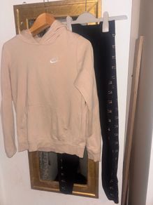 Nike hoody & leggings size xs