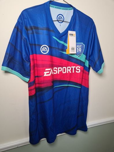 FiFA 19 football home jersey shirt Size Large EA SPORTS Brand new BNWT