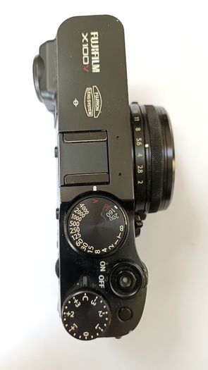 Fujifilm X100V