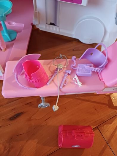 bundle offer Barbie LOL