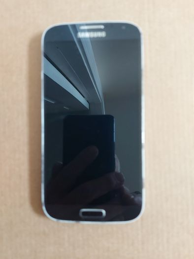 Samsung Galaxy S4, Model GT-19406, 16GB, working great and in excellent condition