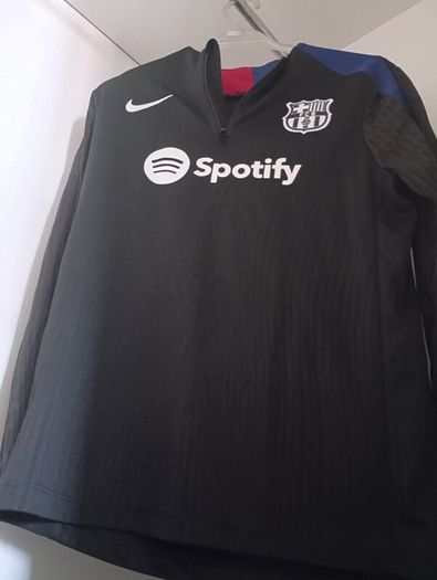 Barcelona 24/25 Youth XL Quarter zip drill top