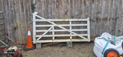 gate