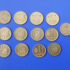 SPANISH PESETA x 13 (Madrid mint) - including two Espana '82 World Cup coins