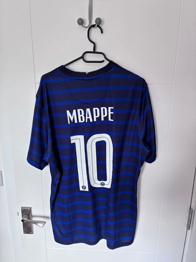 Authentic Vintage Football Shirts