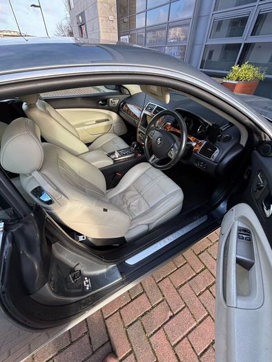 2006 Jaguar XK  Excellent Condition