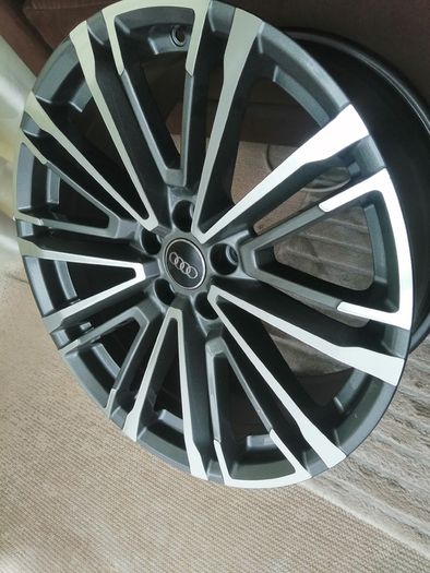 Genuine 19" Audi alloys (Limited edition)