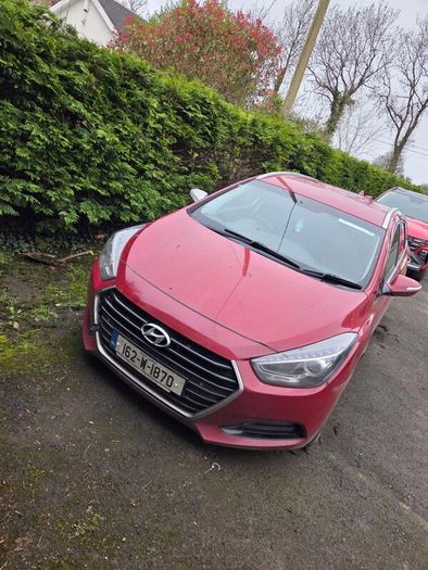 hyundai i40 breaking