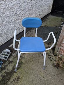 adjustable shower chair