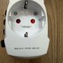 Travel adapter Image 7