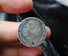 1881-85 Spain Silver One Peseta Coin