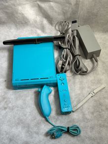 Blue Nintendo Wii V2