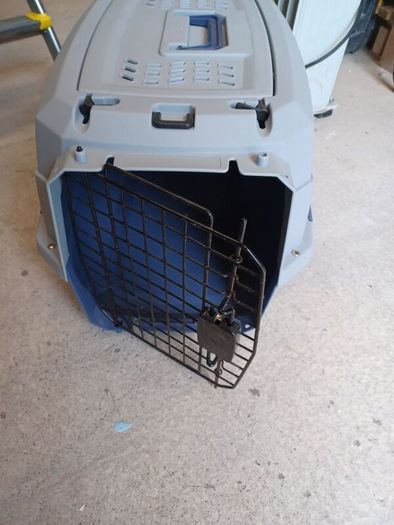 dog carrier