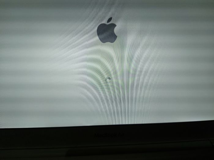 MacBook Air 13 inch, A1237, excellent cosmetic Condition, Password Locked