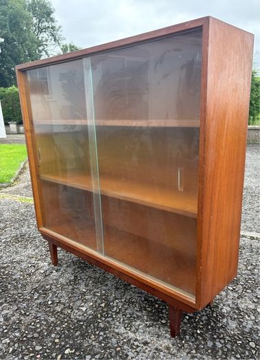 Retro Vintage SF Quinn sliding door cabinet c1970