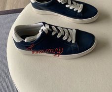 Tommy Hilifiger Trainers -Navy - As New