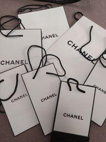 CHANEL gift bags(8)