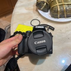 canon eos 1000d