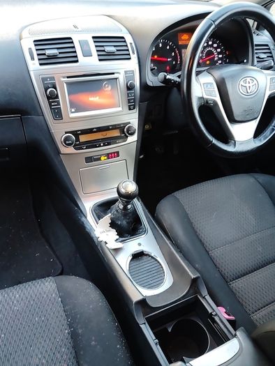 Breaking Toyota avensis 2014 2.0 diesel