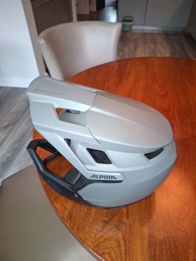 Bicycle helmet