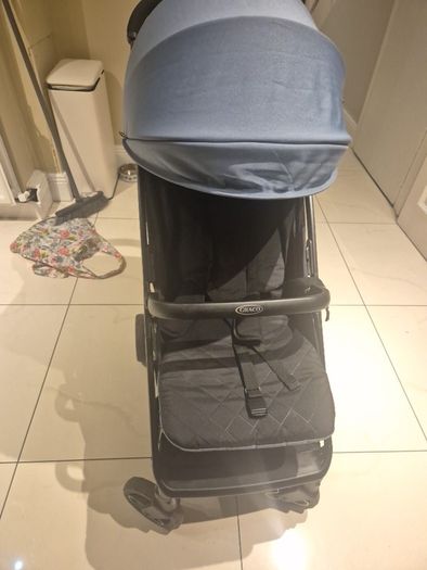 graco lightweight pram