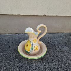 Old washing bassin set