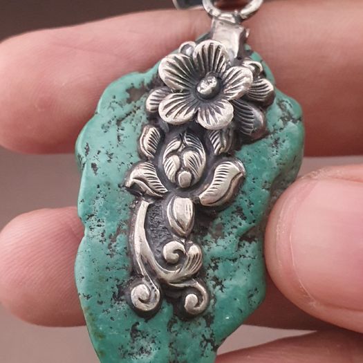 Vintage Natural Turqouise Silver Floral Desgin Pendant