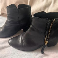 ankle boots