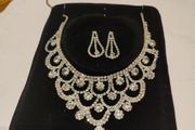 crystal necklace set