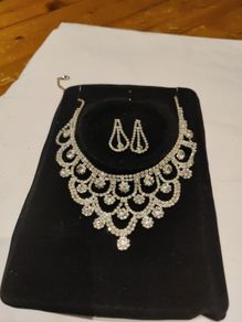crystal necklace set