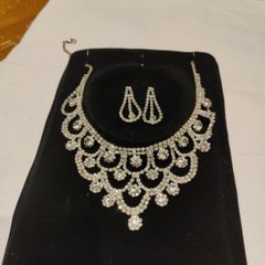 crystal necklace set